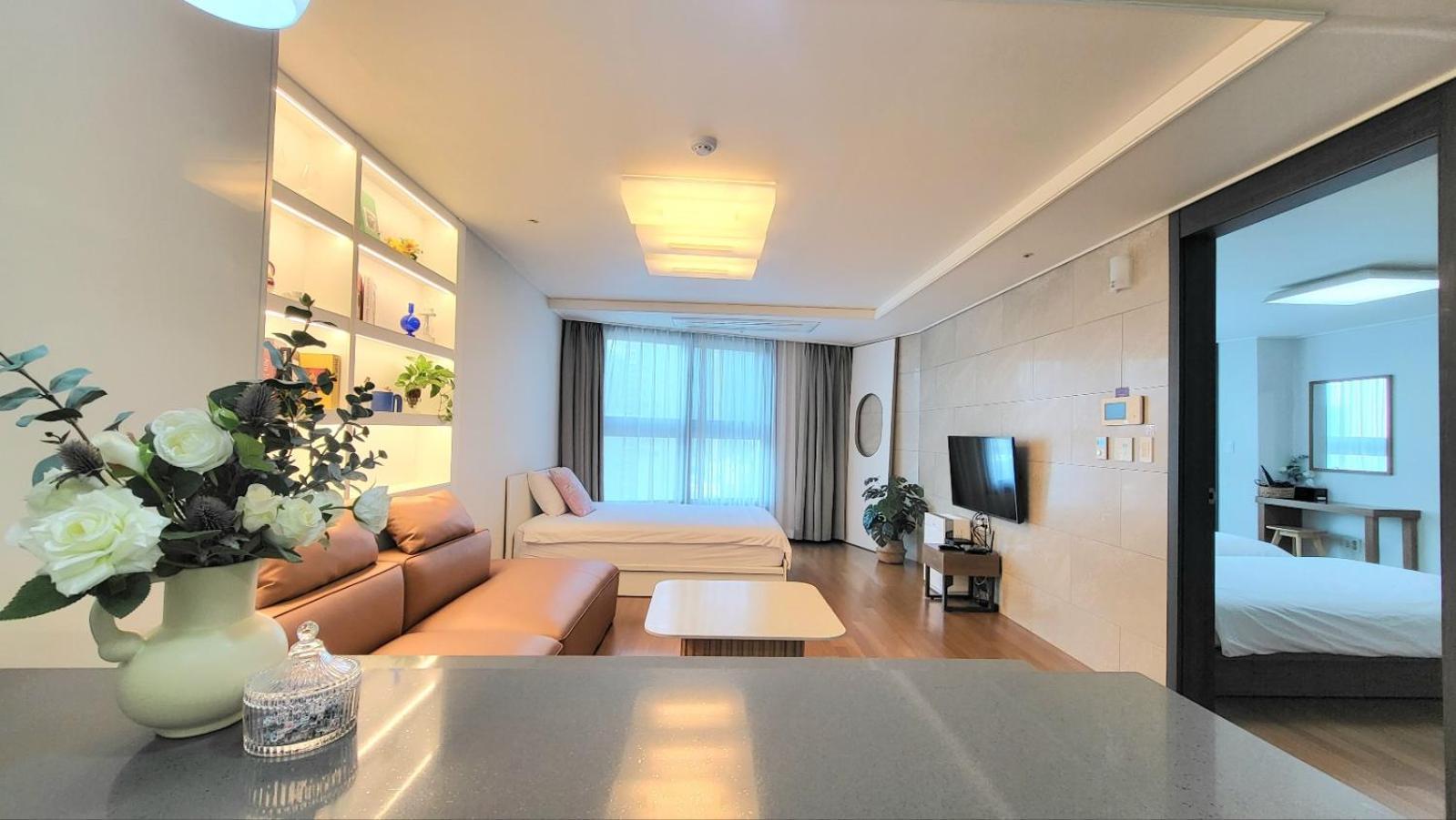 Haeundae Lavender House-Irua Hotel Пусан Екстер'єр фото