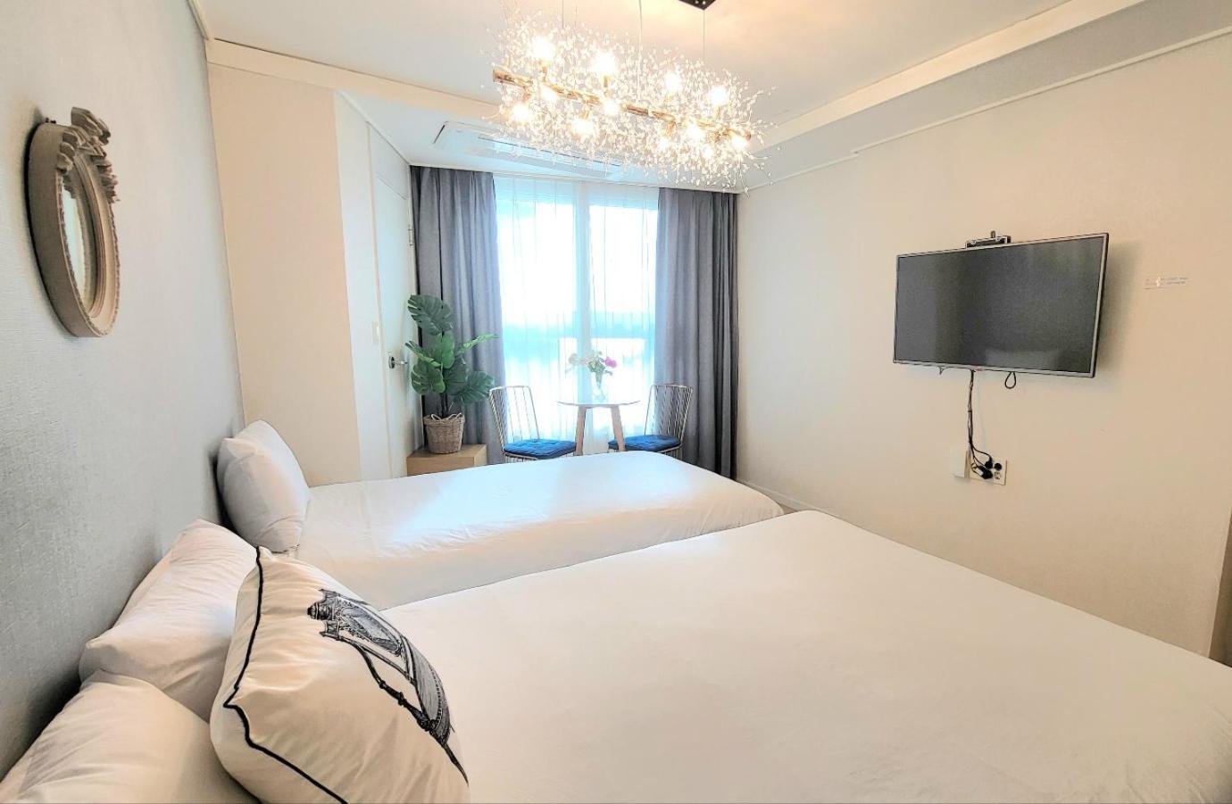Haeundae Lavender House-Irua Hotel Пусан Екстер'єр фото